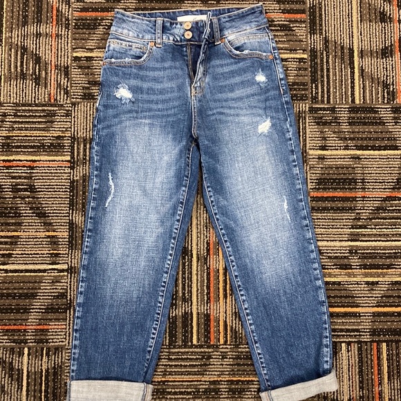 KanCan High-waisted Capri Jeans| Distressed Denim NWOT. Size 1/24. Small. - Picture 2 of 11